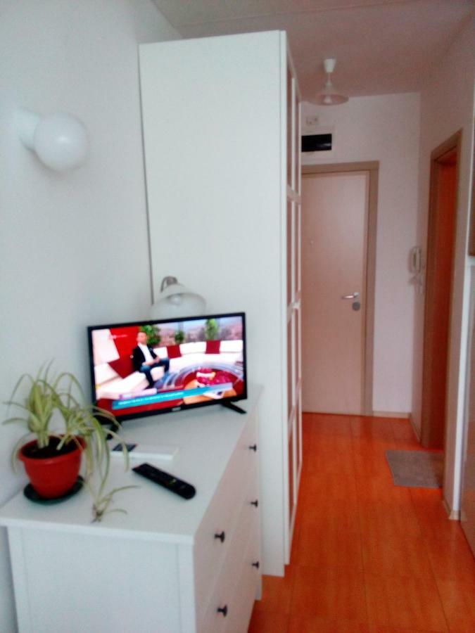 Apartament Студио Бижу Chisaria Zewnętrze zdjęcie